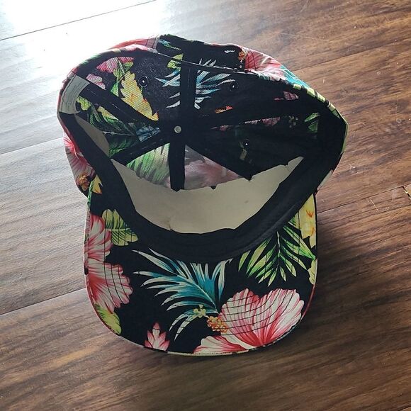NWOT Los Angeles Tropical Print SnapBack Hat‎ - Picture 6 of 7